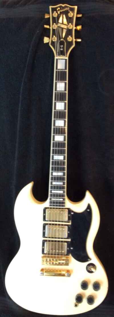 1978 Gibson SG Custom 3 Pickup White w / Gold Hardware Very Good Condition!