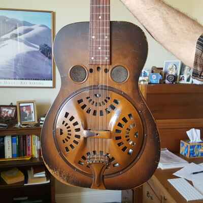 1930 / 31 Vintage Dobro Resonator Acoustic Guitar With Wooden Body & Metal Cone