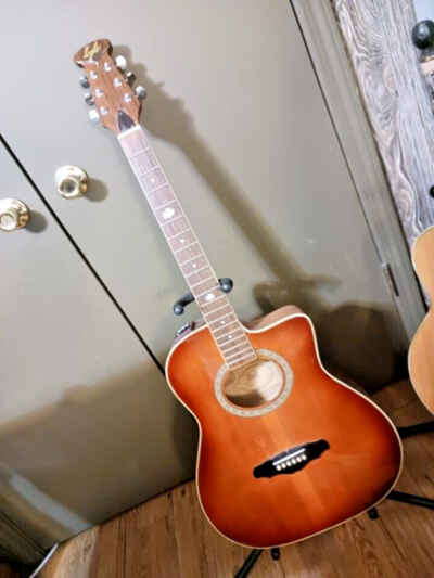 Lyle  /  Matsumoku Guitar, LEA-40, Ovation Style, Wooden Back, Acous / Elec (edited)