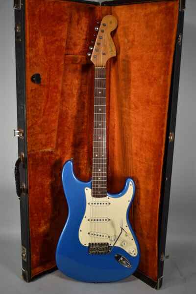 1966 Fender Stratocaster Lake Placid Blue Finish Electric Guitar w / OHSC