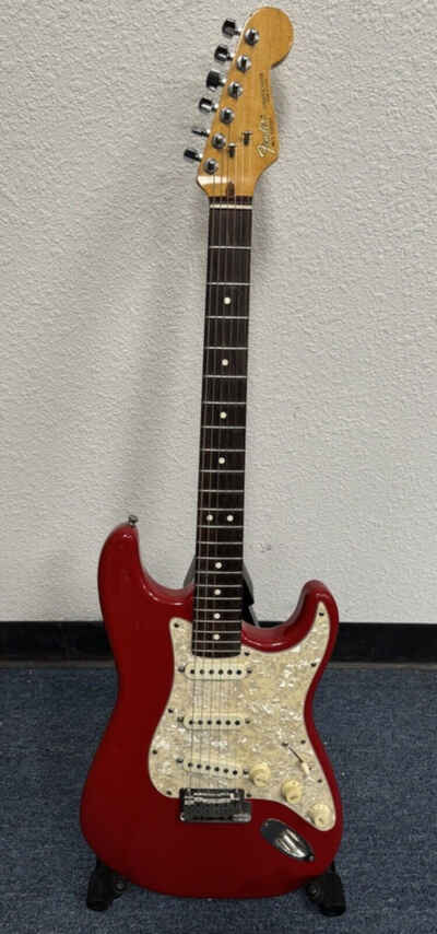 Fender 1984 Stratocaster USA Red Electric Guitar W /  Nice Hard Case