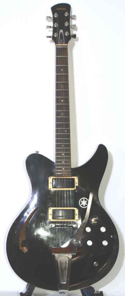 Yamaha SA-15 Electric Hollow body Guitar 1967 MIJ Grover Tuners Great Case.