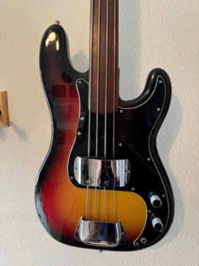 1974 Fender Precision Fretless P Bass and OHSC