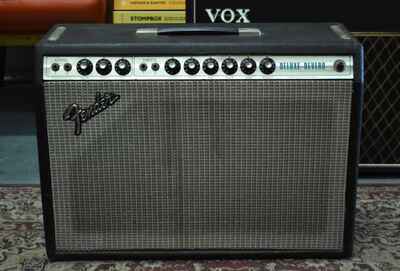 1976 Fender Deluxe Reverb 22 Watt 1x12" Combo Amplifier