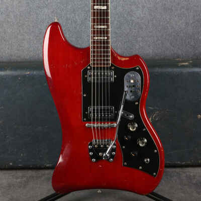 Guild Thunderbird - 1964 - Cherry - Hard Case - 2nd Hand