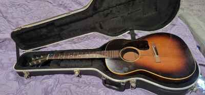 Vintage 1947 Gibson LG-1 Sunburst with hard shell case. Serial # 1008