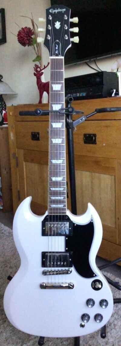 epiphone  White 1961 LP SG Excellent Condition