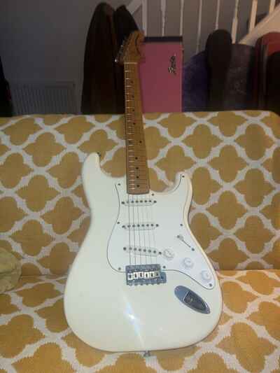 JV Squier 1982  White Stratocaster 57 spec export model