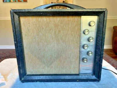 SEARS SILVERTONE MODEL 1482 TUBE AMP Plays Great Tremolo Works Vintage Original