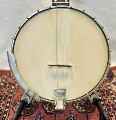 Rare Late 1960s / Early 1970s Gibson RB-175 Longneck Banjo with hardshell case