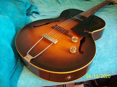 1951- 52 GIBSON ES-125 Arch top F-hole original Electric Guitar ES125 Good Cond