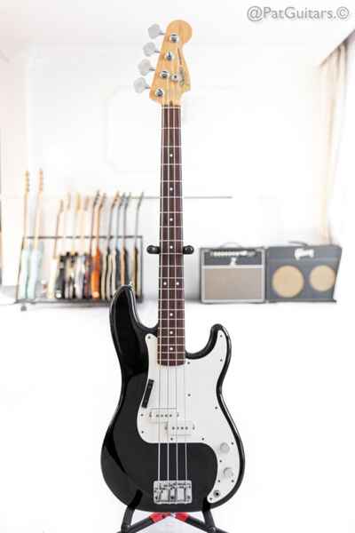 1983 Fender Precision Bass with Rosewood Fretboard Black