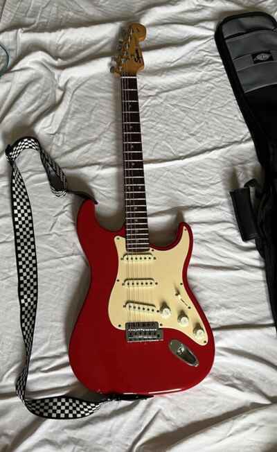 Squier fender Stratocaster ,Old Vintage Strat 60??s Style Red With Case