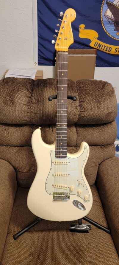 Fender American Vintage II 1961 Stratocaster Olympic White