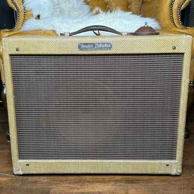 1960 Fender Vibrolux Vintage Narrow Panel Tweed 1x10 Guitar Tube Combo Amplifier