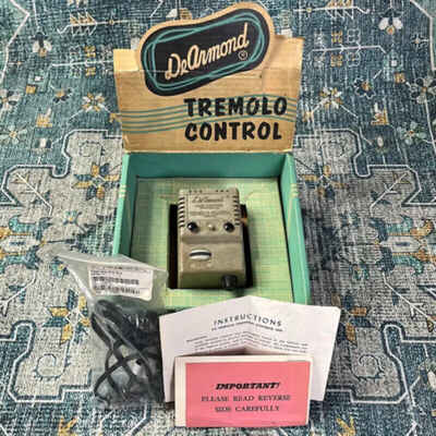 1968 DeArmond Tremolo Control Model 60B Vintage Guitar Effect Unit w /  Box & Manu