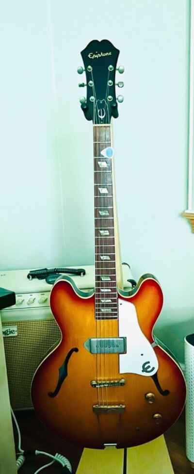 Epiphone 1966 E230TD Casino Sunburst ALL ORIGINAL, Excellent Condition W / Or Case