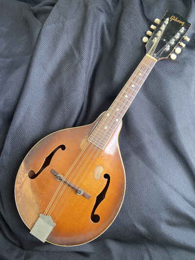 Gibson A-40 Mandolin circa 1965 Sunburst