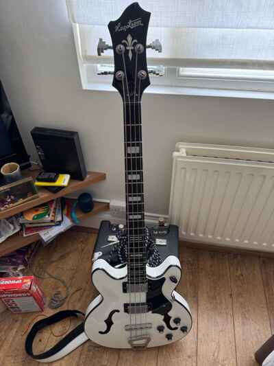 Hagstrom Viking Electric Bass White Used