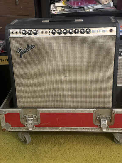 FENDER 1973 Blackfaced Super Reverb Amp W /  Road Case