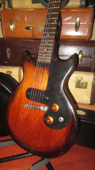 1961 Gibson Melody Maker Sunburst w /  Hard Case