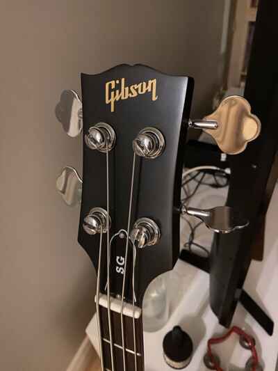 Gibson SG Ebony Short Scale Bass  with hard case