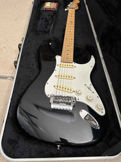 Black / White Fender Stratocaster - Made in Japan - 1984-1987 E Series MIJ Vintage