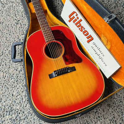 1967 Gibson J-45 - Acoustic Guitar