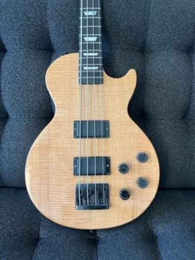 GIBSON LES PAUL BASS GUITAR (EXCELLENT!)