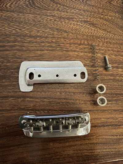 VINTAGE 1960S FENDER ELECTRIC GUITAR JAZZMASTER JAGUAR BRIDGE COVER MUTE