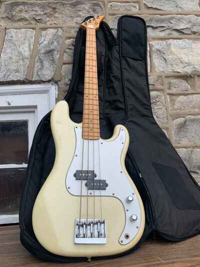 GTX 51 A Kaman Music # 569587 VTG 1980-90S 4 String Electric Bass Guitar Ivory