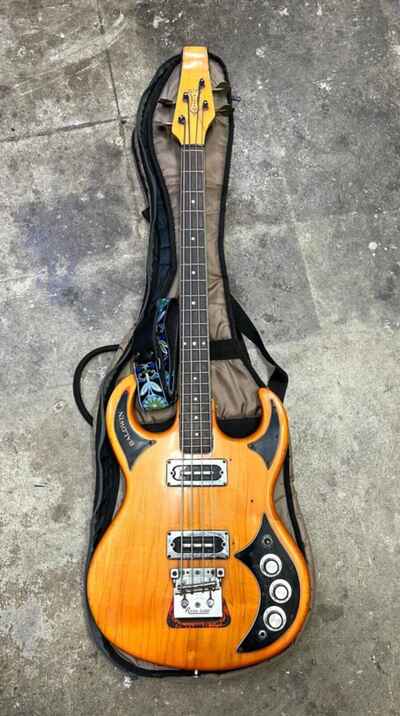 CIRCA 1960s BALDWIN BABY BISON FOUR STRING BASS GUITAR