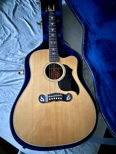 Gibson Dove Artist Guitar