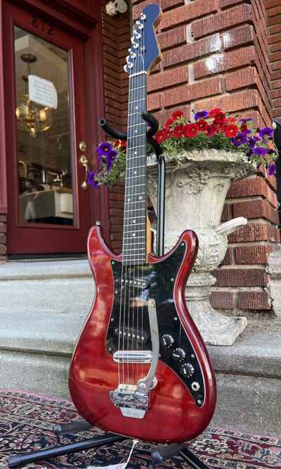 1982 Vintage Cort Copy Of Fender Lead II Electric Guitar (MIK, w / case) See Video