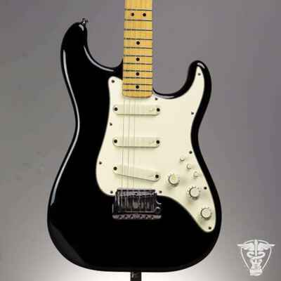 Fender Elite Stratocaster with Maple Fretboard 1983 - 1984 - 8 17 LBS