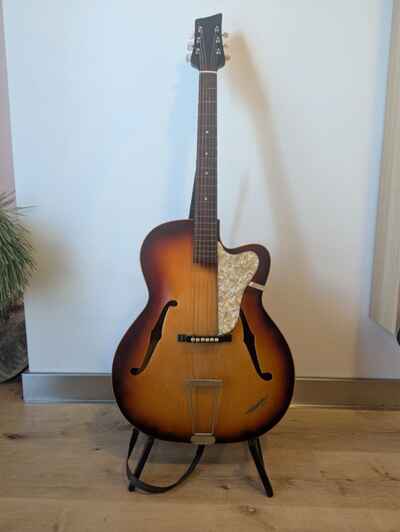 Guitarra Archtop Klira Triumphator De Luxe De Colección