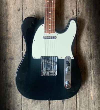 1974 Fender Telecaster in Black finish RW fingerboard and hard shell case