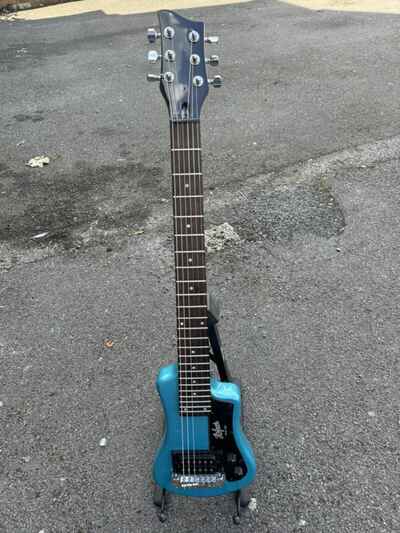 Hofner HCT-SH Shorty Electric Travel Guitar. Electric Blue with case.