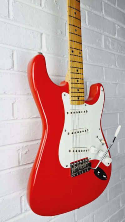 TOKAI GOLDSTAR 1984 STRATOCASTER FIESTA RED ELECTRIC GUITAR