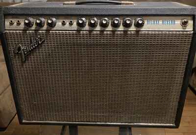 Used  Fender Deluxe Reverb Amp Silver Face 1970s Guitar Combo