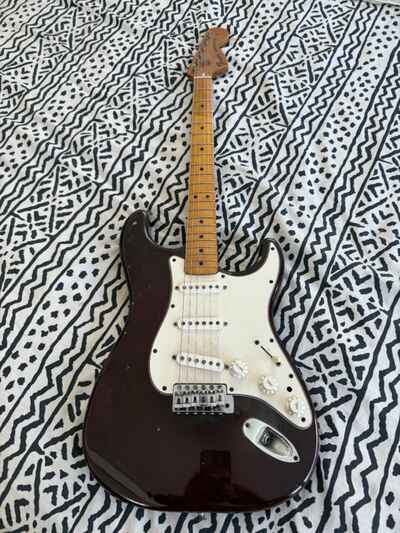 1972 Fender Stratocaster Electric Guitar with Hard Shell Case   SN 369091