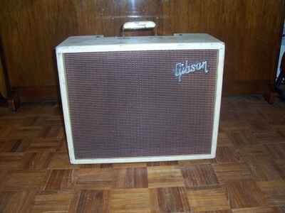 Vintage 1959 Gibson GA-8T Discoverer Amplifier. All original. Fully working.