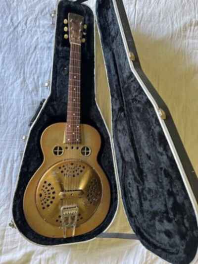 1930 Dobro M32 Acoustic Guitar - Amazing Sound and Look with Case