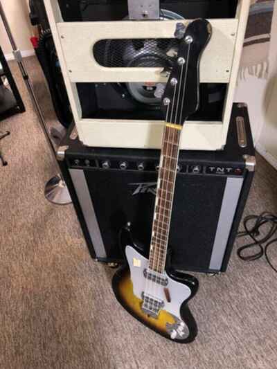 Decca DMI 301 Vintage 60??s Bass- Sunburst