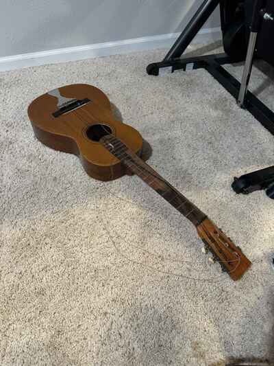 1910-20s-era Levin-Style Guitar with Case