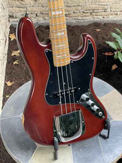 1978 Fender Jazz Bass USA w / TKL case