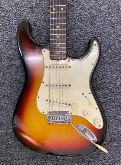 1963 Fender Stratocaster 3-tone sunburst