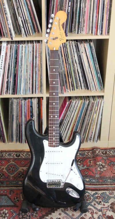 vintage 1979 Fender Stratocaster Black OHSC Beautiful Player