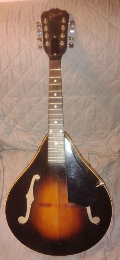 VINTAGE GIBSON MODEL A MANDOLIN