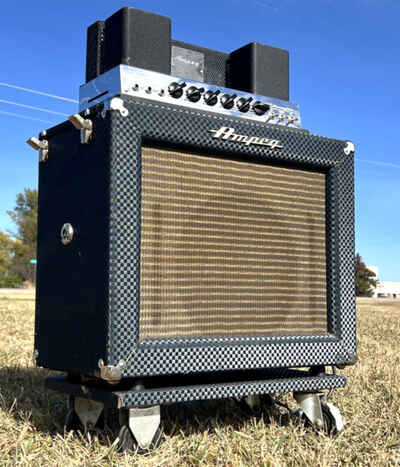 AMPEG B-12N PORTAFLEX 25-WATT 1X15 BASS AMPLIFIER VINTAGE 1964 / 1965-